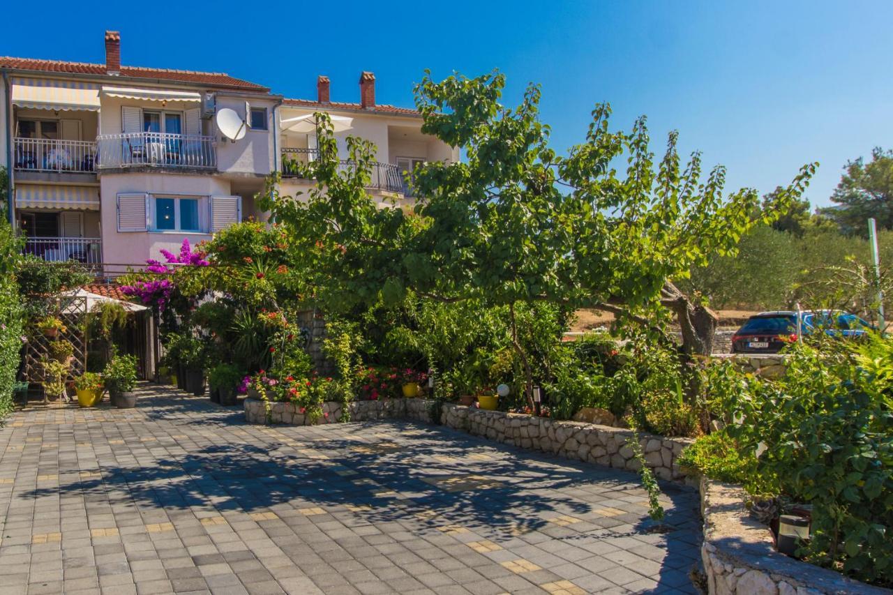 Dalmati House Hotel Brodarica  Luaran gambar