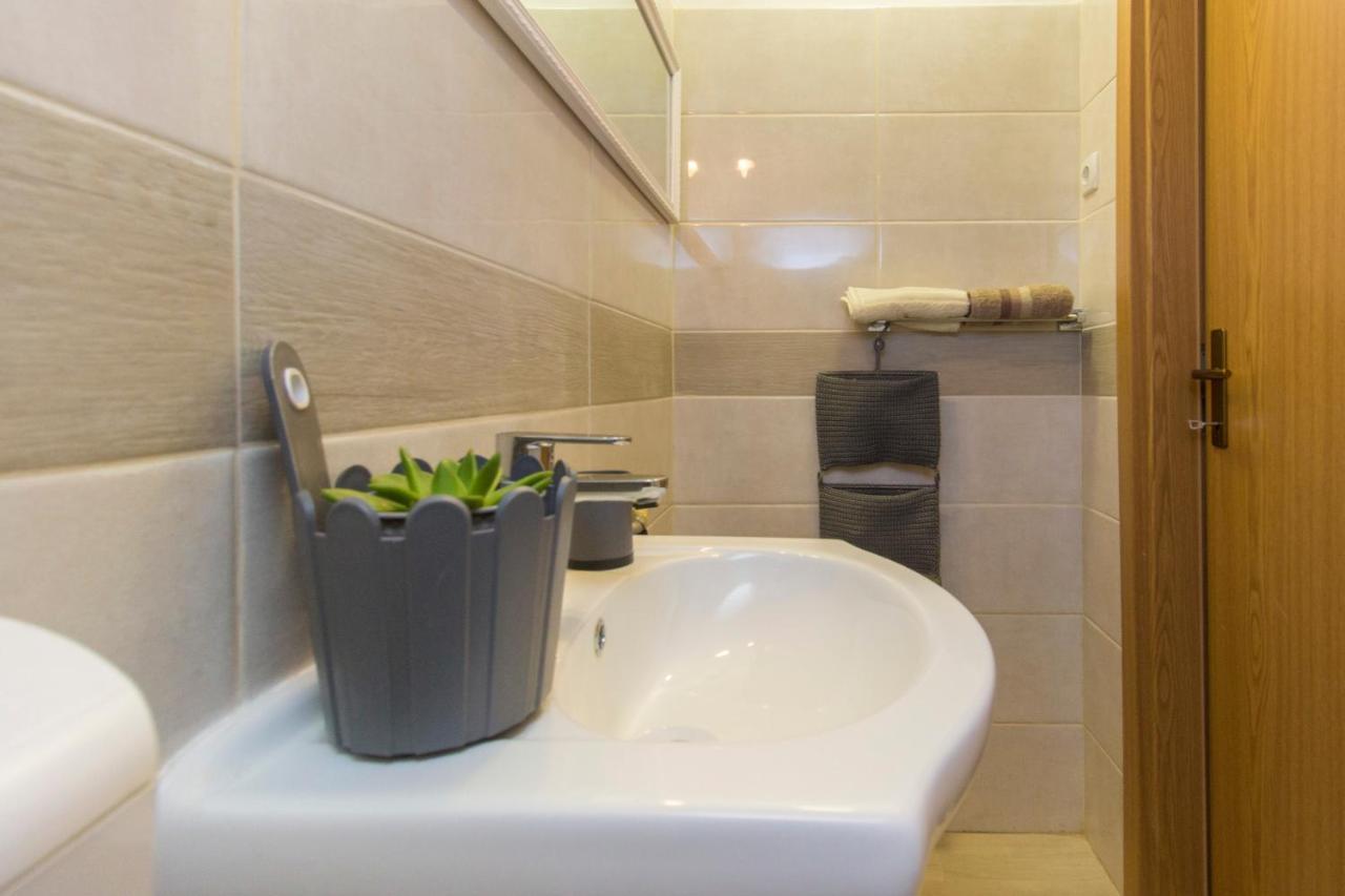 Dalmati House Hotel Brodarica  Luaran gambar